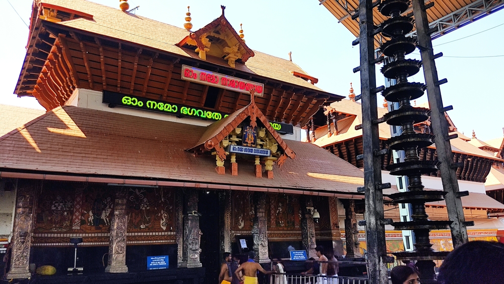 guruvayur temple history location how to reach